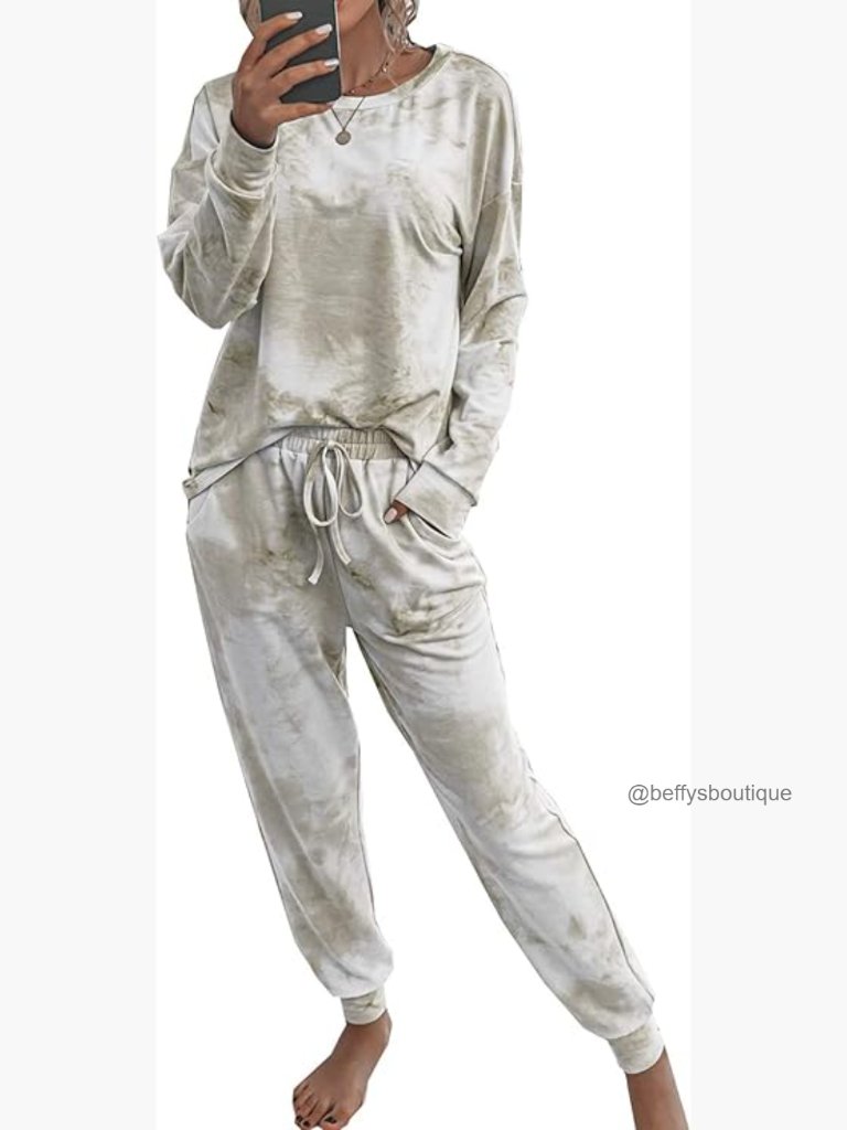 Large Polyester Pajama Set Loose Fit Long Sleeve Jogger Pants